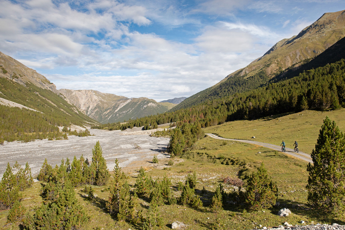 Mountainbiker im Nationalpark