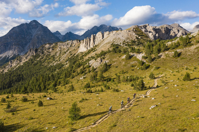 Mountainbiker auf der Tras la Val Müstair