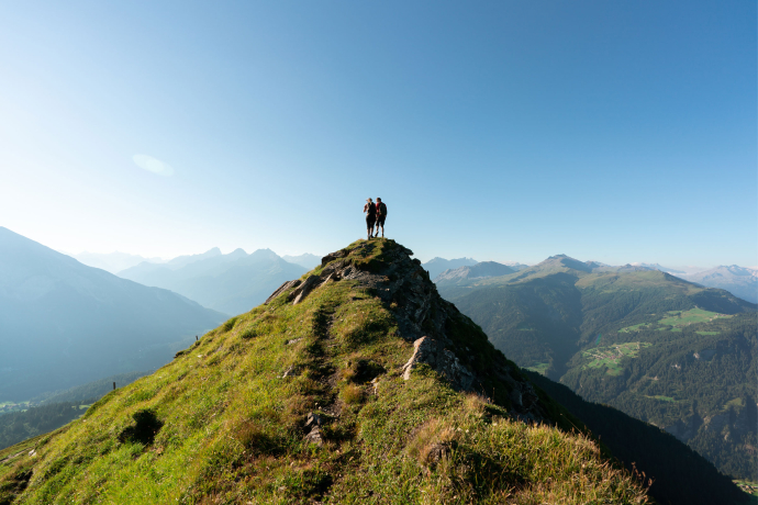 Wandergruppe auf dem Piz Scalottas
