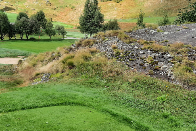 Biodiversitätsförderung auf dem Golfplatz in Sedrun Biodiversitätsförderung auf dem Golfplatz in Sedrun
