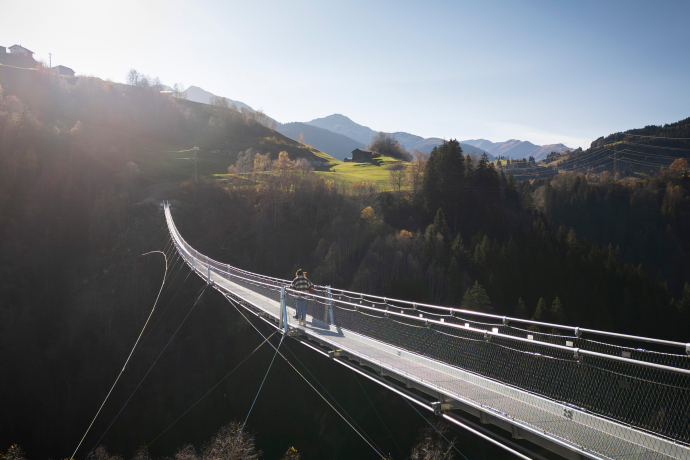 Die längste Hängebrücke «La Pendenta» bei Disentis