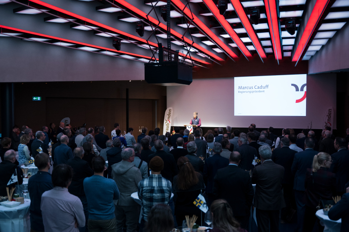 Gute Stimmung nach sehr erfolgreichen Festtagen am Neujahrsapéro von Graubünden Ferien in Chur. @ GRF Gute Stimmung nach sehr erfolgreichen Festtagen am Neujahrsapéro von Graubünden Ferien in Chur. @ GRF