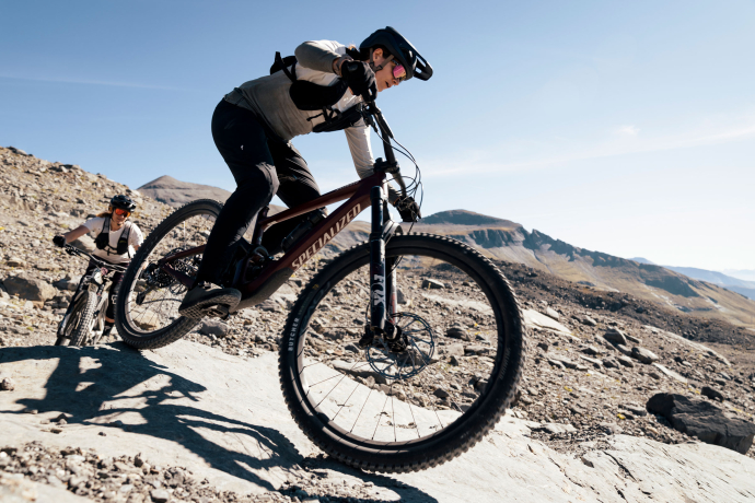 Biker*innen auf den Trails Flims Laax.