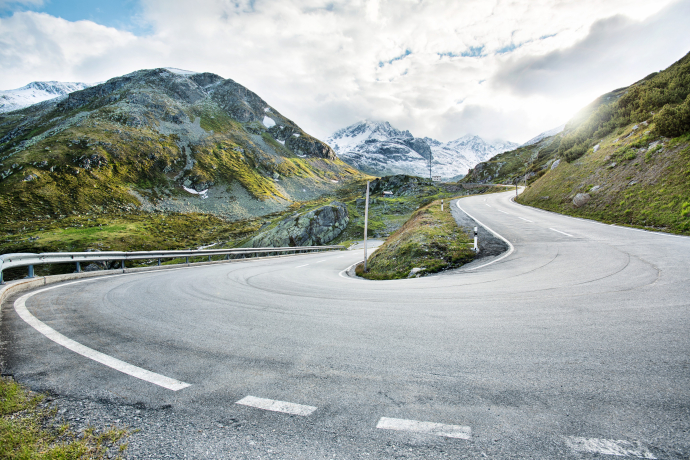 Auch der Flüelapass kann erstmals autofrei genutzt werden. © Schweiz Tourismus_Nico Schaerer 