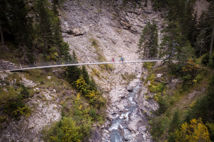 Trail Tales Fimberpass (Biketour Fimberpass, ©️ Filme von Draussen) Trail Tales Fimberpass (Biketour Fimberpass, ©️ Filme von Draussen)