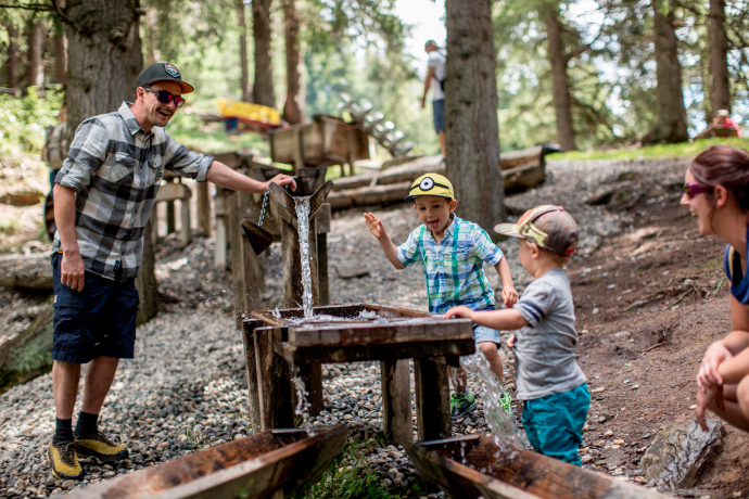 Feuerstelle am Globi-Wanderweg (Bild: Johannes Fredheim)