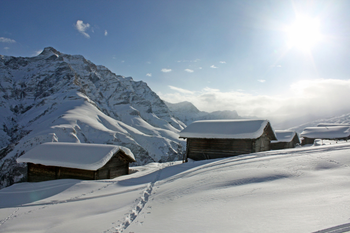 Snowshoeing in the Surselva (Photo: © Beverin Nature Park / David Coulin) Snowshoeing in the Surselva