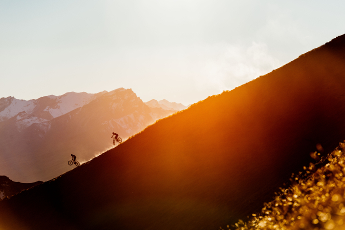 Mountainbiken zum Sonnenuntergang in Arosa Lenzerheide Mountainbiken zum Sonnenuntergang in Arosa Lenzerheide