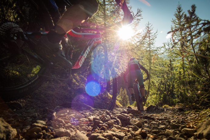 Mountainbiker auf der Abfahrt vom Piz Umbrail