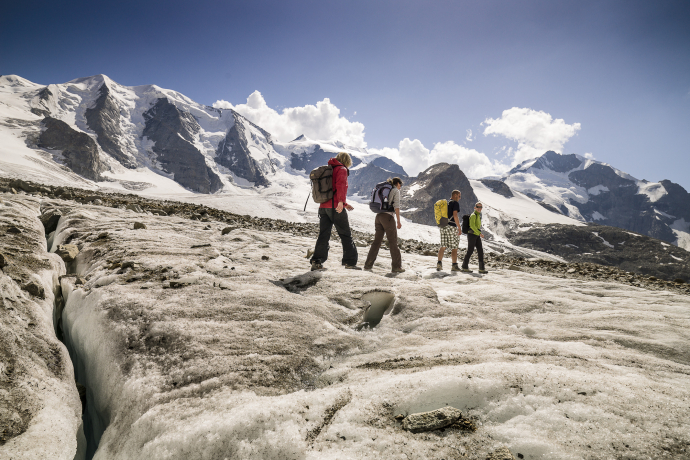 Gletscherwanderung Diavolezza–Morteratsch (Foto: © Graubünden Ferien, Andrea Badrutt) Gletscherwanderung Diavolezza–Morteratsch (Foto: © Graubünden Ferien, Andrea Badrutt)