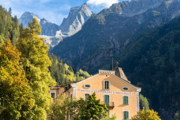 Hotel Bregaglia, Promontogno