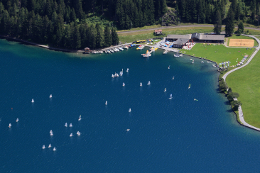 Strandbad am Davosersee (Foto: © Destination Davos Klosters / Marcel Giger)