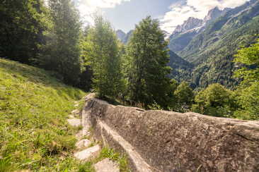 Steinplattenweg «La Plotta»