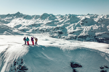 Auf dem Dach der Welt: Skitourenziele soweit das Auge reicht