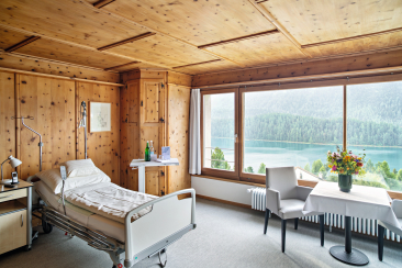 Zimmer der Klinik Gut St. Moritz