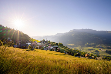 Aussicht auf das Bergdorf Ladir