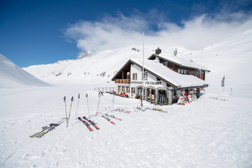 Gasthaus Piz Calmot am Oberalppass