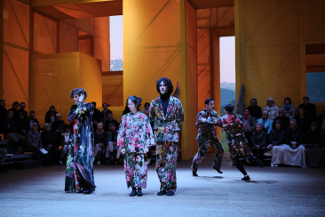 Représentation sur la scène du théâtre de danse « Arsa da Riom »