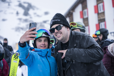 Viele Seflies und gute Laune am Community Event von Steve Merson in den Fideriser Heubergen. © GRF, Marco Hartmann 