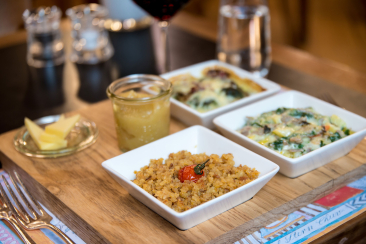 Bündner Spezialitäten Capuns, Pizzoccheri und Maluns