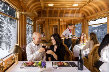 Arosa Genussexpress (Foto: © Rhätische Bahn)