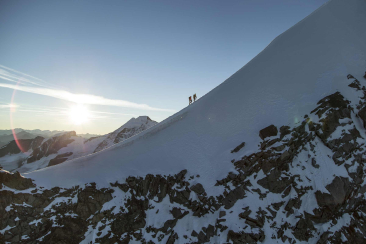 Bergsteiger auf dem Biancograt (Foto: © Engadin St. Moritz Tourismus / Andrea Badrutt)