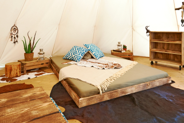 Tipizelt auf dem TCS Campingplatz Disentis